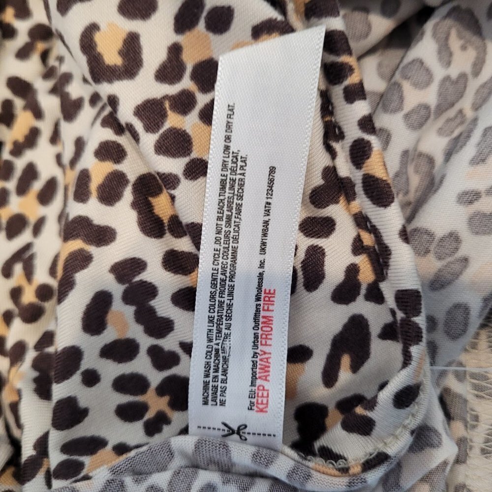 Flora Nikrooz Cora Leopard Print Robe - Picture 10 of 12